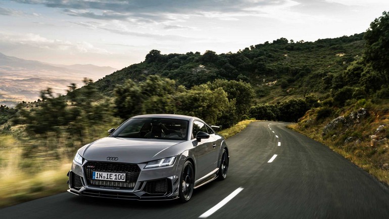 Για λίγους και εκλεκτούς το νέο Audi TT RS Coupe Iconic Edition